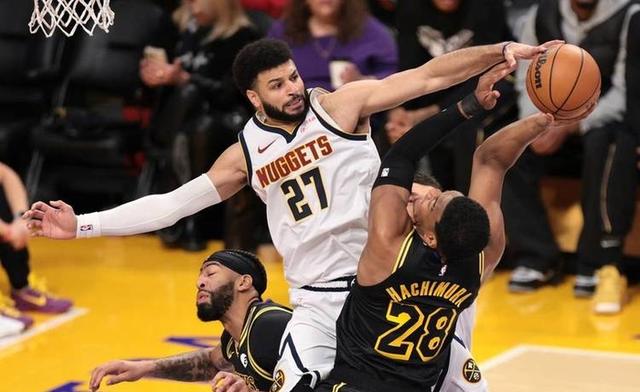 官方版-曼联引发争议！，穆雷官方宣布晋级下一阶段新规引发球迷热议-官方版